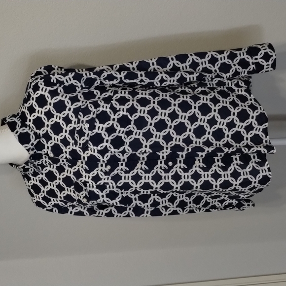 St. John's Bay Geometric Print Navy/white Size Large Button down Longsleeve - Picture 2 of 8